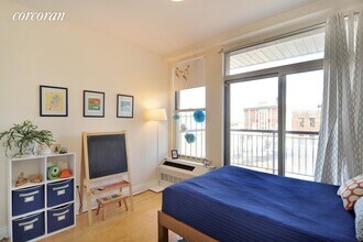 647 Washington Ave-Unit -: 4A in Brooklyn, NY - Building Photo - Building Photo