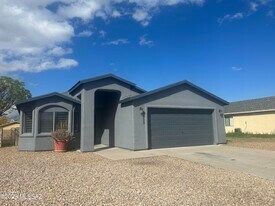 2133 E Vera Cruz Vista in Tucson, AZ - Building Photo