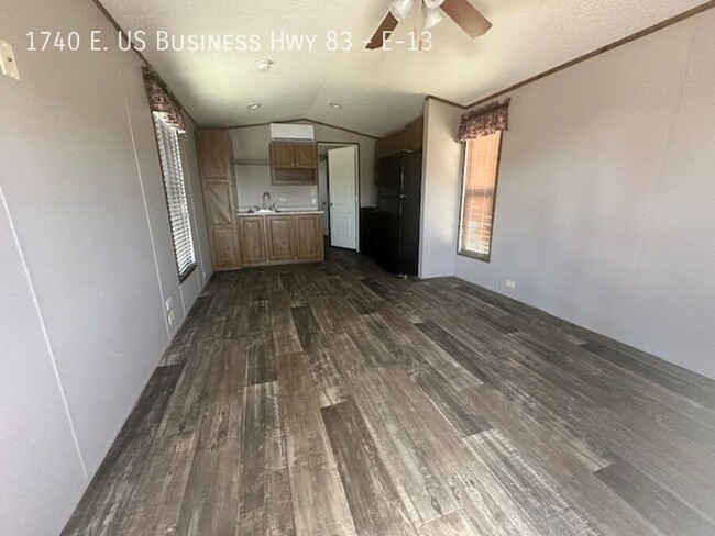 1740 W Business Hwy 83 in Mission, TX - Building Photo - Building Photo