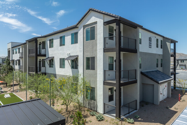 Santé in Henderson, NV - Building Photo - Building Photo