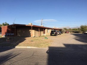 Garrison Complex in Las Cruces, NM - Foto de edificio - Building Photo