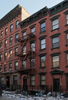 454 W 50th St in New York, NY - Building Photo