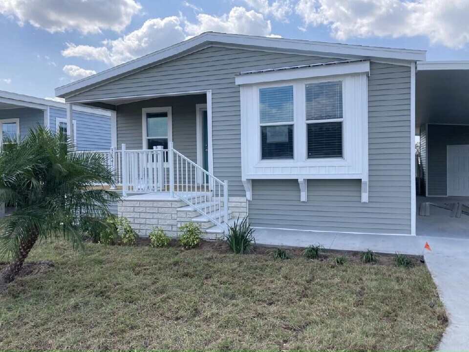 3621 Campari Dr in Ellenton, FL - Building Photo