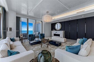 17975 Collins Ave, Unit 1602 in Sunny Isles Beach, FL - Building Photo - Building Photo