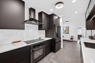 2720 NE 59th St in Fort Lauderdale, FL - Building Photo - Building Photo