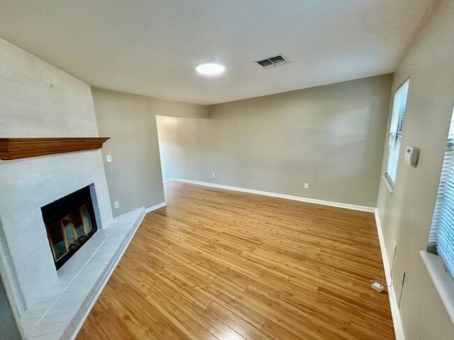 550 Darby Creek Rd in Lexington, KY - Building Photo - Building Photo