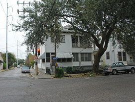 1800 Prytania St Apartments