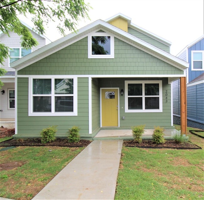 property at 2043 S Florida Way