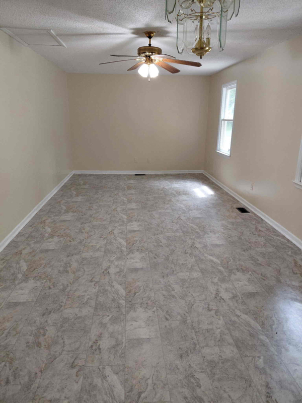 831 Moore St in Reidsville, NC - Building Photo - Building Photo