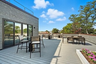 402 Halstead Ave in Harrison, NY - Building Photo - Building Photo