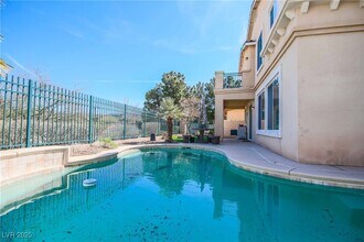 2894 Carmelo Dr in Henderson, NV - Building Photo - Building Photo