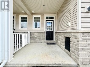 183 Laramie Cres in Ottawa, ON - Building Photo - Building Photo
