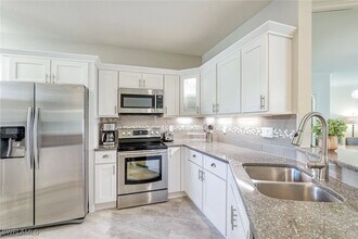 8385 Excalibur Cir in Naples, FL - Building Photo - Building Photo