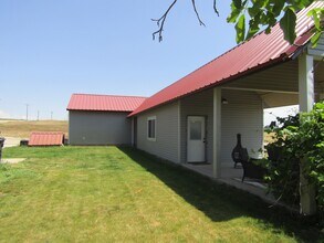 17391 Homedale Rd in Caldwell, ID - Building Photo - Building Photo