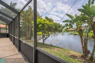 1561 NW 101st Ave in Plantation, FL - Building Photo - Building Photo