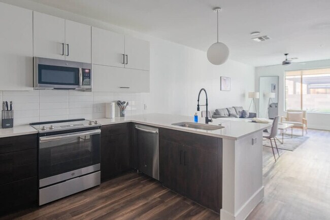 C2JX3W Tempe in Tempe, AZ - Building Photo - Building Photo
