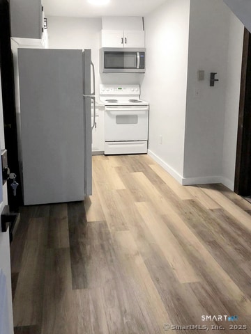 149 E Main St in Clinton, CT - Building Photo - Building Photo