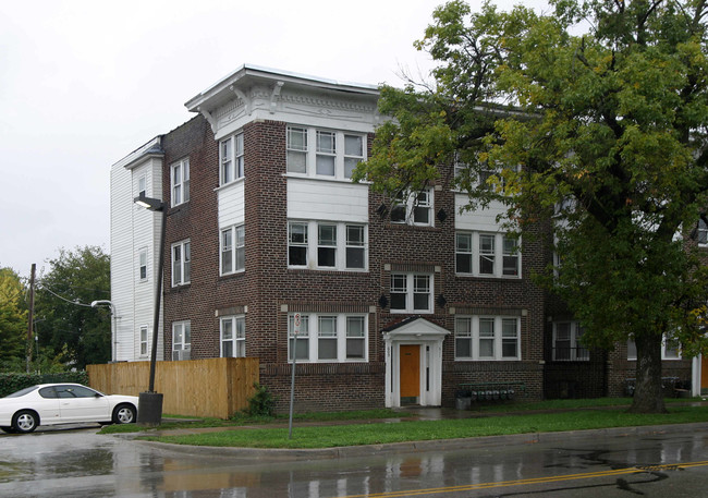 Benton Park Apartments in Kansas City, MO - Building Photo - Building Photo