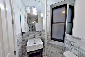 51 Leroy St, Unit 2D in New York, NY - Building Photo - Building Photo