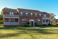 Park Towne Apartments in Vineland, NJ - Building Photo - Building Photo