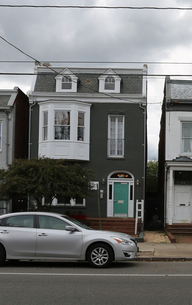 1827 W Main St in Richmond, VA - Foto de edificio - Building Photo