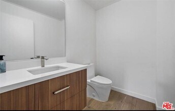 1203 N Thomas Ln in Los Angeles, CA - Building Photo - Building Photo