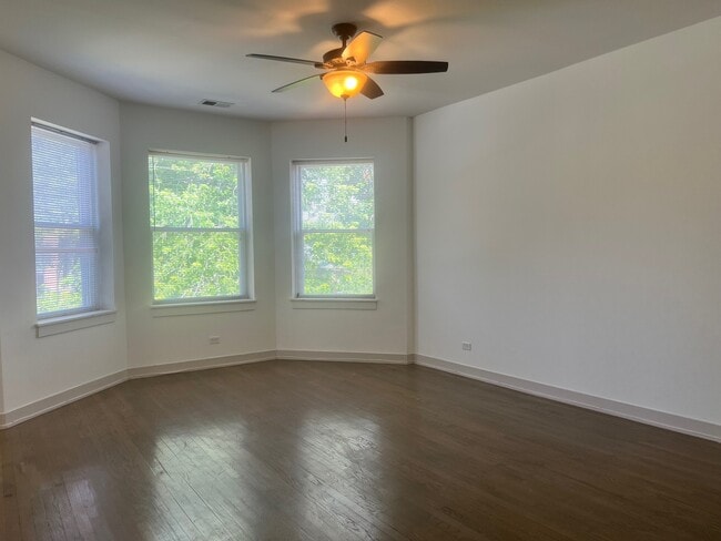 7136 S Prairie Ave in Chicago, IL - Building Photo - Building Photo