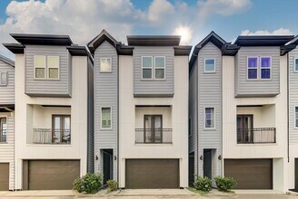 1329 Buescher Dr in Houston, TX - Building Photo - Building Photo