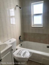 1186 NW 103rd St in Miami, FL - Building Photo - Building Photo