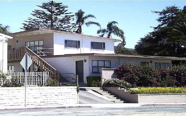 1467 E Main St in Ventura, CA - Building Photo - Building Photo