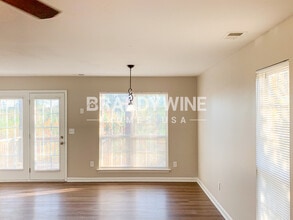 425 Hannah Dr in Temple, GA - Foto de edificio - Building Photo