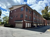 745 Fountainhead Ln NE in Atlanta, GA - Building Photo - Building Photo