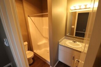 465 16th St SE in Salem, OR - Building Photo - Building Photo