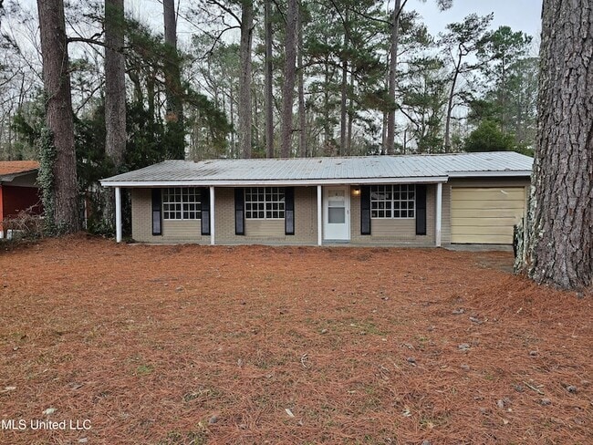 property at 3008 Willow Dr