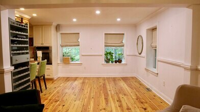 19 Gaylord Dr N in Wilton, CT - Foto de edificio - Building Photo