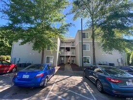 1401 Collegiate Cir in Raleigh, NC - Building Photo