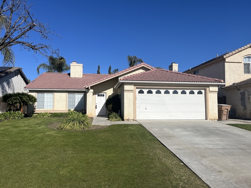 9722 Casa Del Sol Dr in Bakersfield, CA - Building Photo