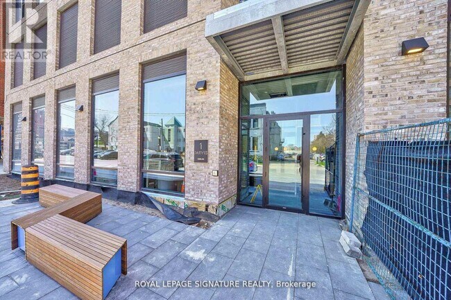 1 Jarvis St in Hamilton, ON - Building Photo - Building Photo