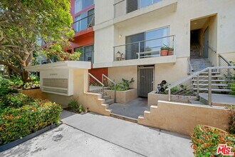 20 Ironsides St in Los Angeles, CA - Building Photo - Building Photo