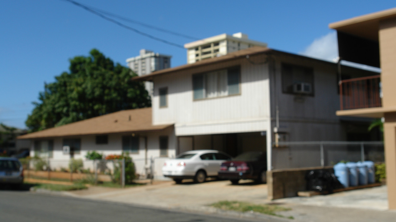 731 Hoawa St in Honolulu, HI - Foto de edificio