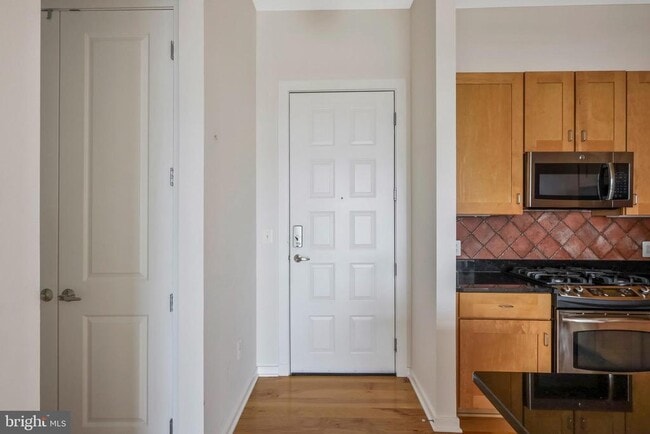 property at 2200 N Westmoreland St