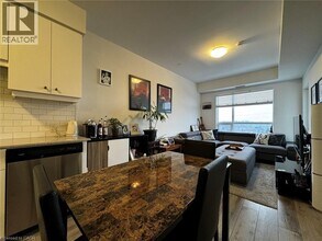 255 Northfield Dr E in Waterloo, ON - Building Photo - Building Photo