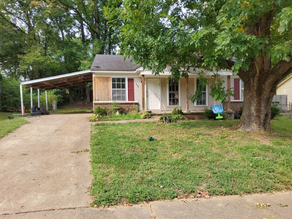 658 Creekstone Cir in Memphis, TN - Building Photo