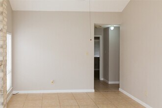 13719 Vira Ln in Houston, TX - Building Photo - Building Photo