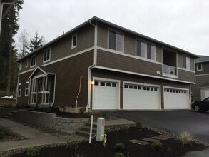 1663 Burnside Pl in Dupont, WA - Building Photo - Building Photo