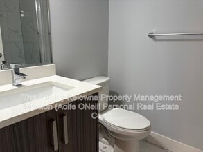 500 Fleming Rd in Kelowna, BC - Building Photo - Building Photo