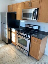 60 Brattle St, Unit 302 in Cambridge, MA - Foto de edificio - Building Photo