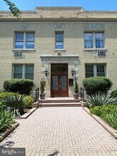 3026 Wisconsin Ave NW in Washington, DC - Building Photo - Building Photo