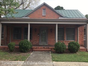 310 W Broad St in Dunn, NC - Building Photo - Building Photo