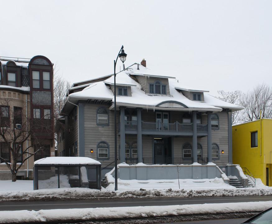 609 Lake Ave in Rochester, NY - Building Photo